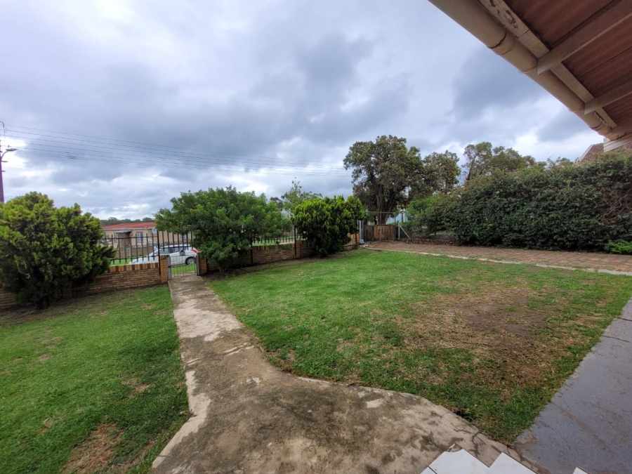 To Let 3 Bedroom Property for Rent in Humansdorp Eastern Cape